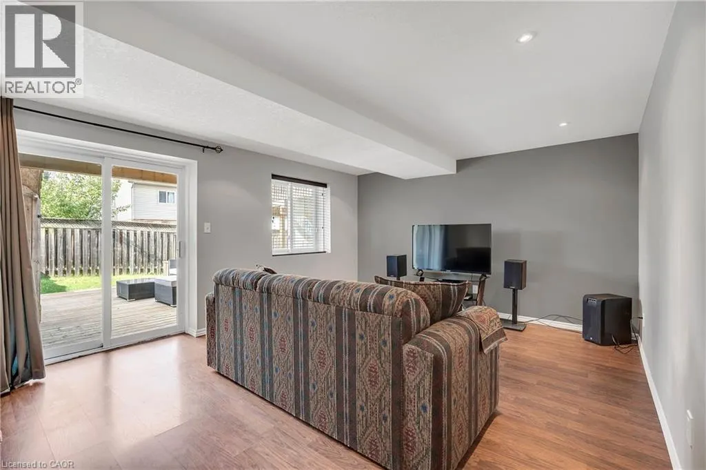 205 SNOWDROP Crescent