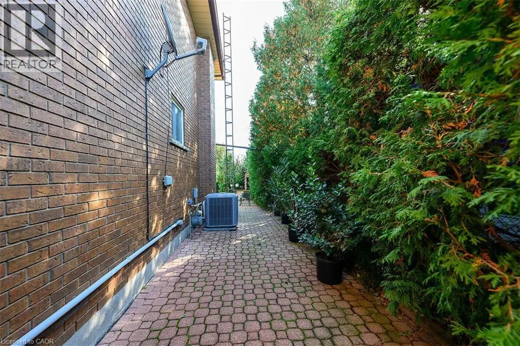 53 GLOVER Road
