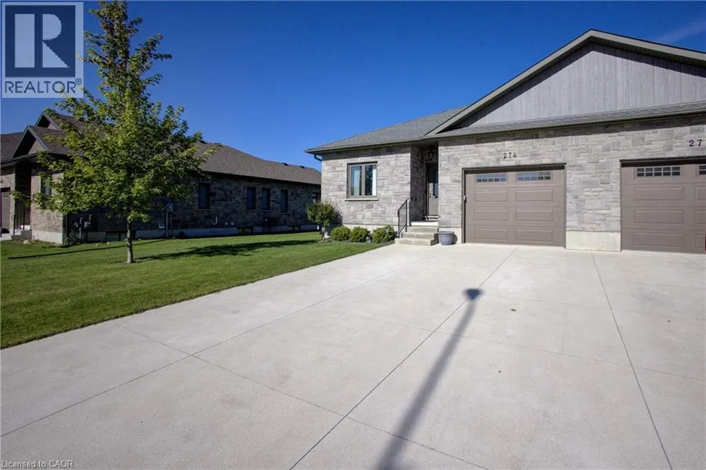 274 MCCOURT Place