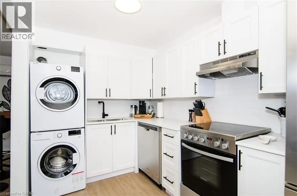 249 EMERALD Street N Unit# 3, #3