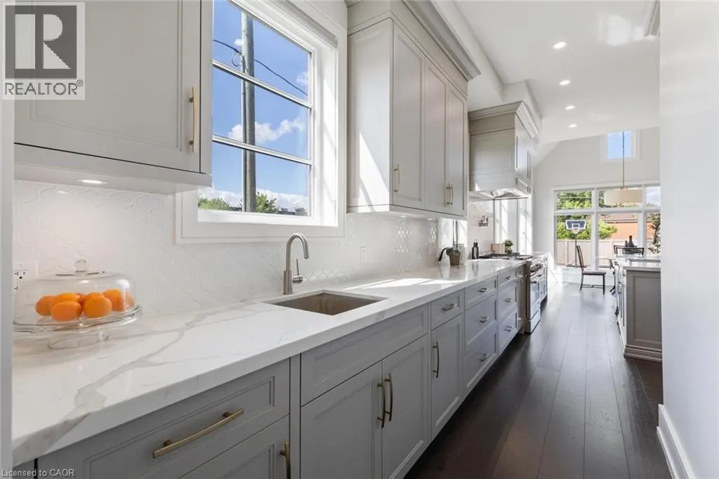 265 WOODALE Avenue Unit# Upper, #Upper