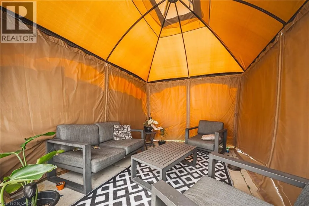 8258 TULIP TREE Drive