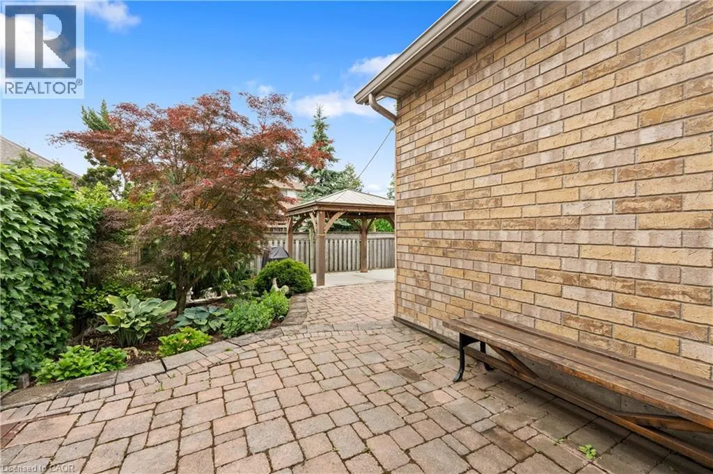 1 HILLCROFT Drive