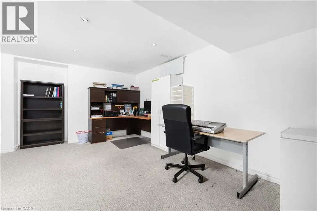 1 HILLCROFT Drive