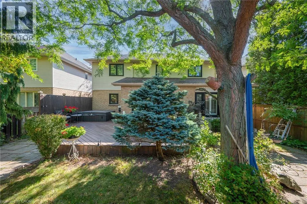 13 BROOKHURST Crescent