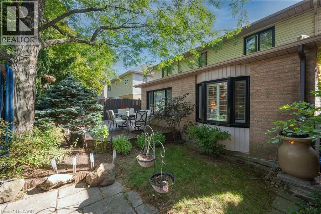 13 BROOKHURST Crescent