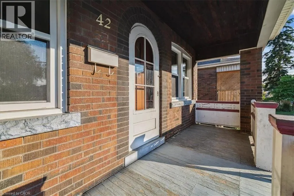 42 MARTIMAS Avenue