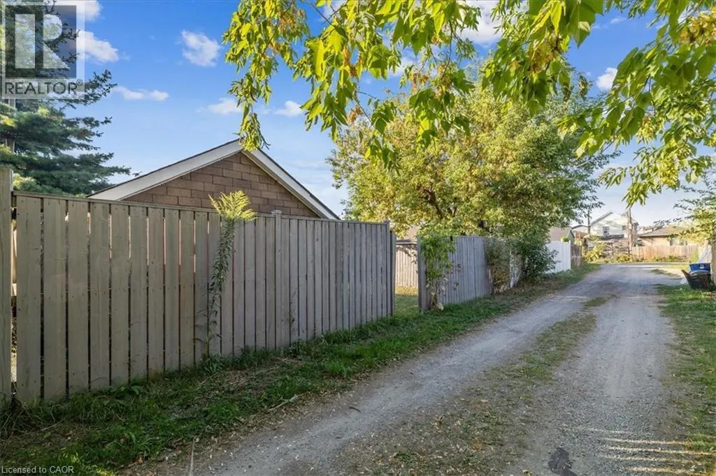 42 MARTIMAS Avenue