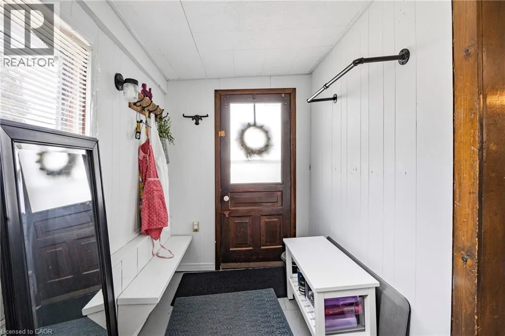 83 ORKNEY Street W