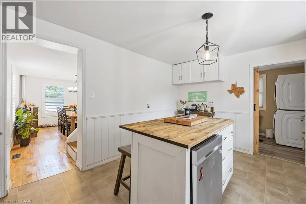 83 ORKNEY Street W