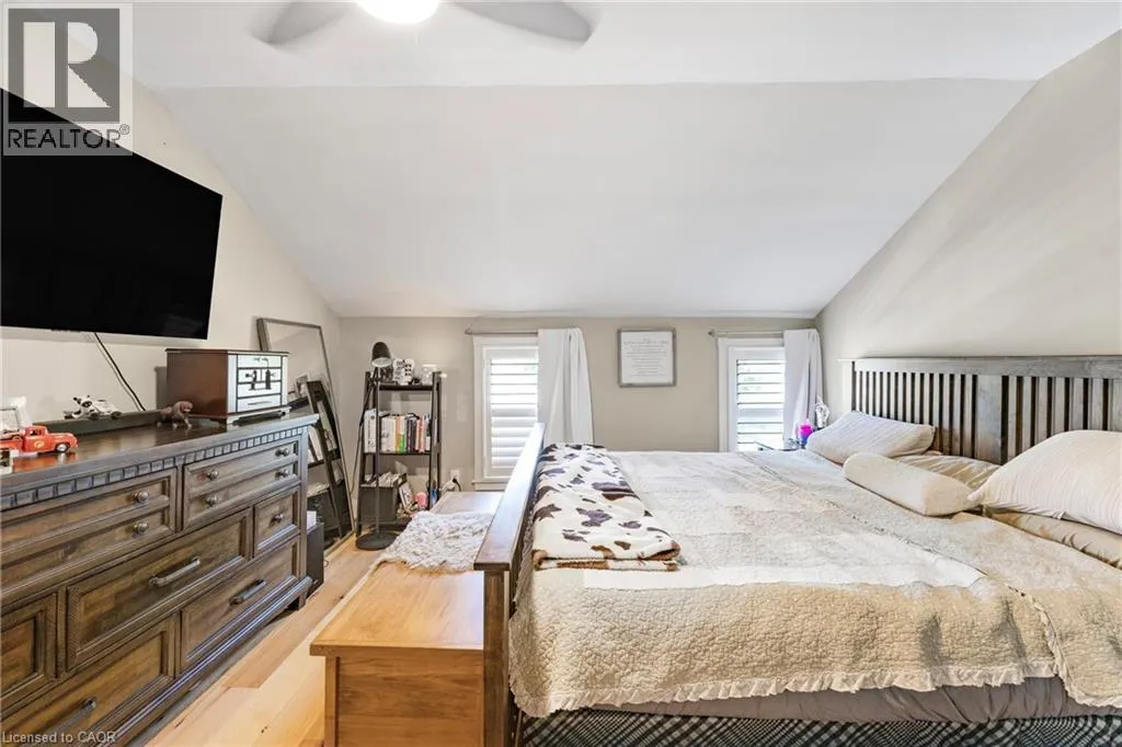 83 ORKNEY Street W