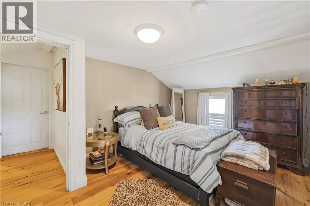 83 ORKNEY Street W