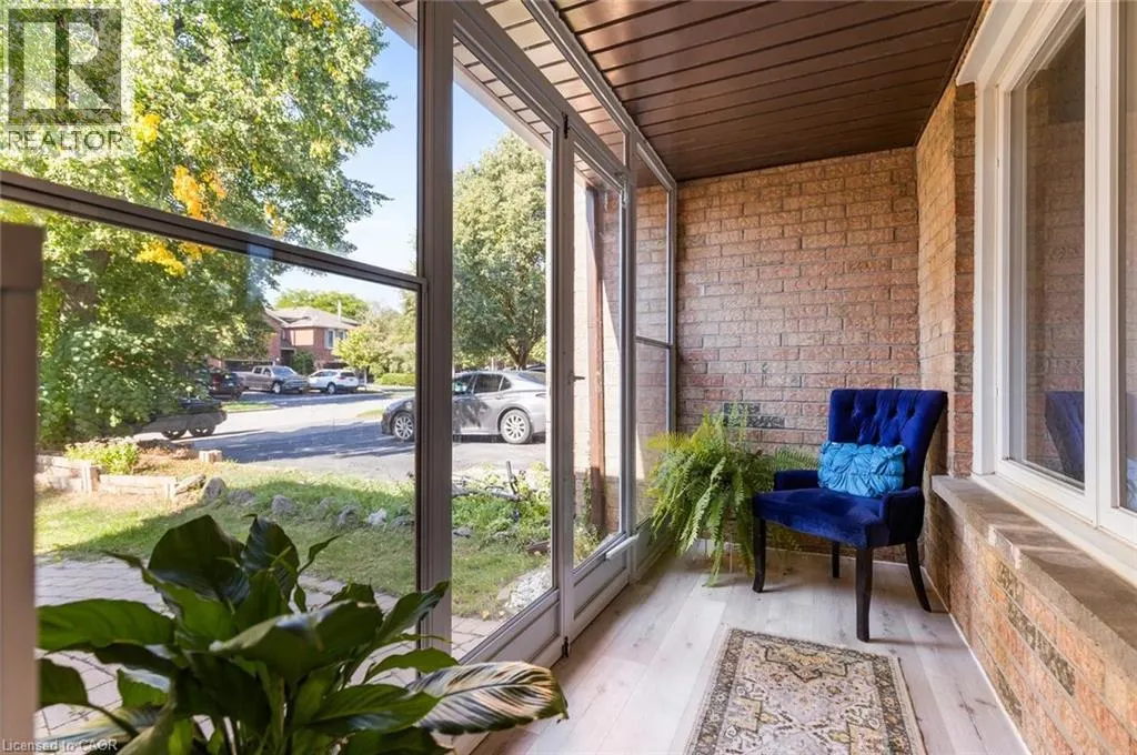 1118 AVONDALE Drive