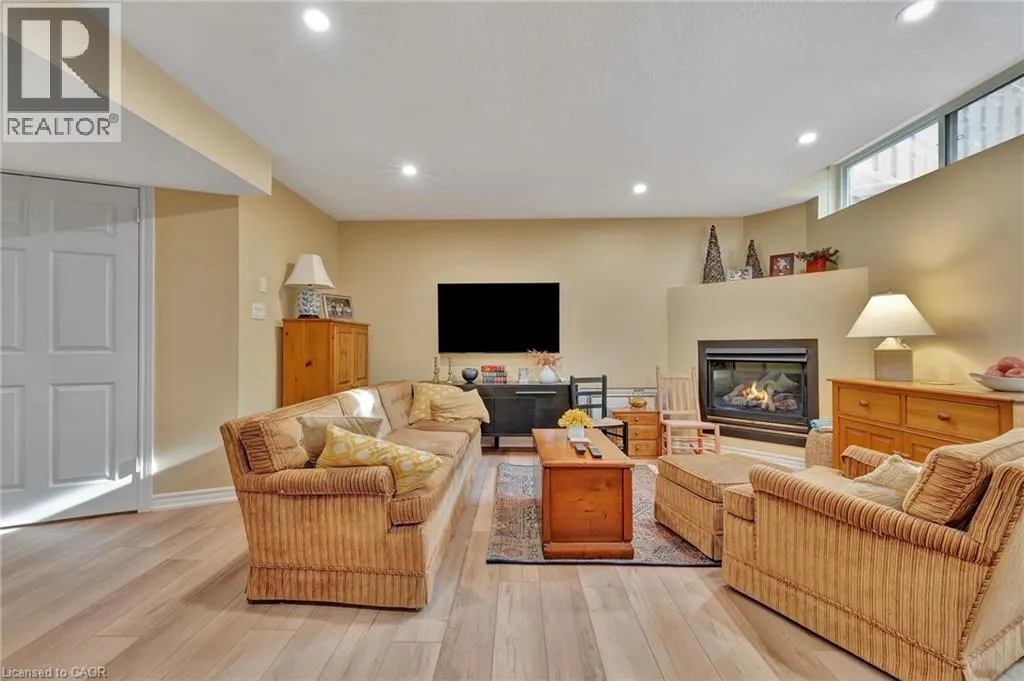 350 DOON VALLEY Drive Unit# 10F, #10F