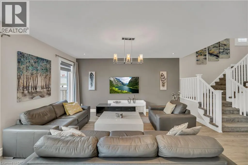 536 LANDGREN Court