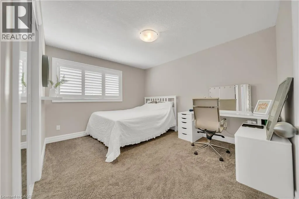 536 LANDGREN Court