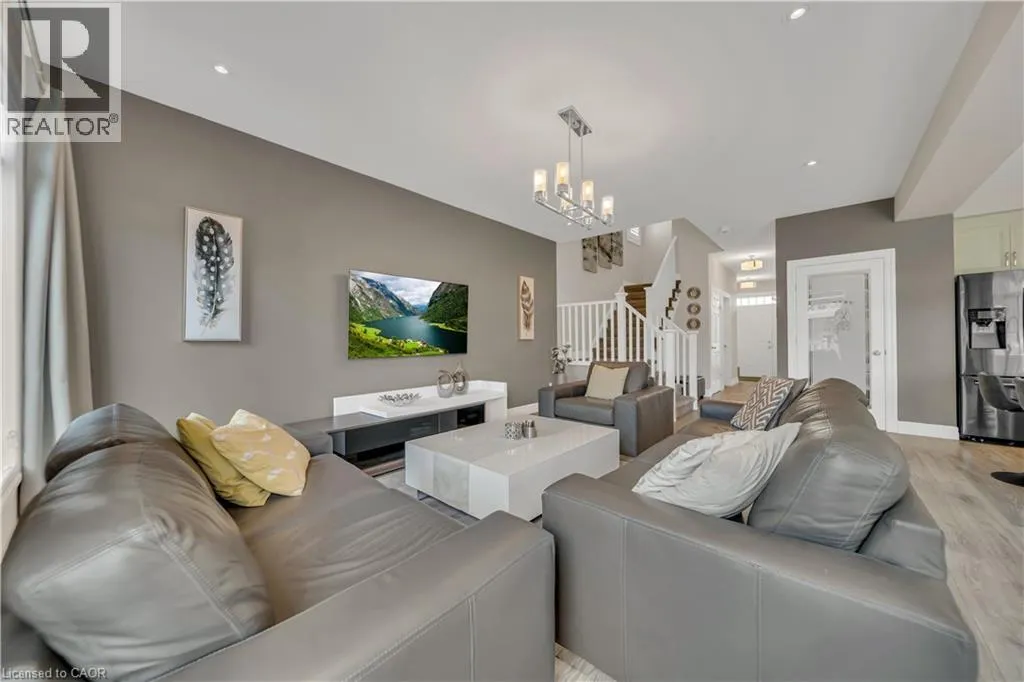 536 LANDGREN Court