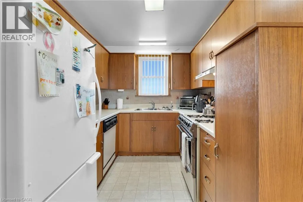 2986 GRIMSBY Road