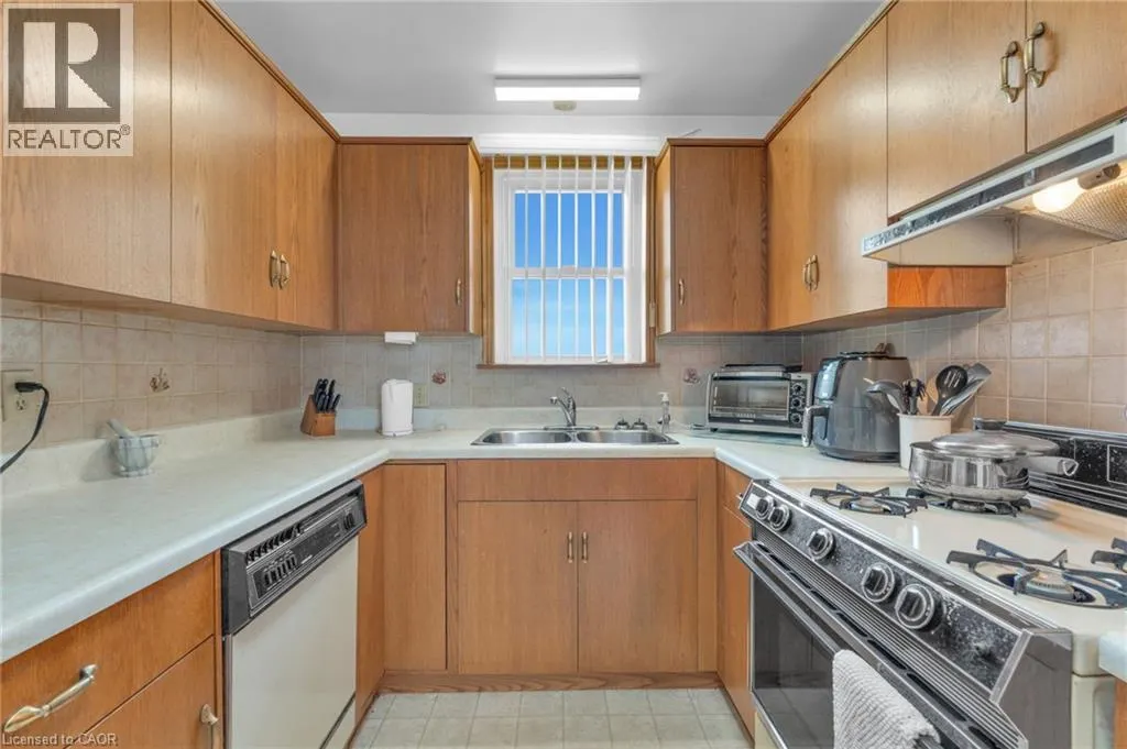 2986 GRIMSBY Road
