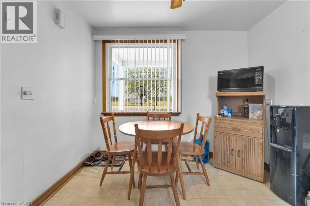2986 GRIMSBY Road