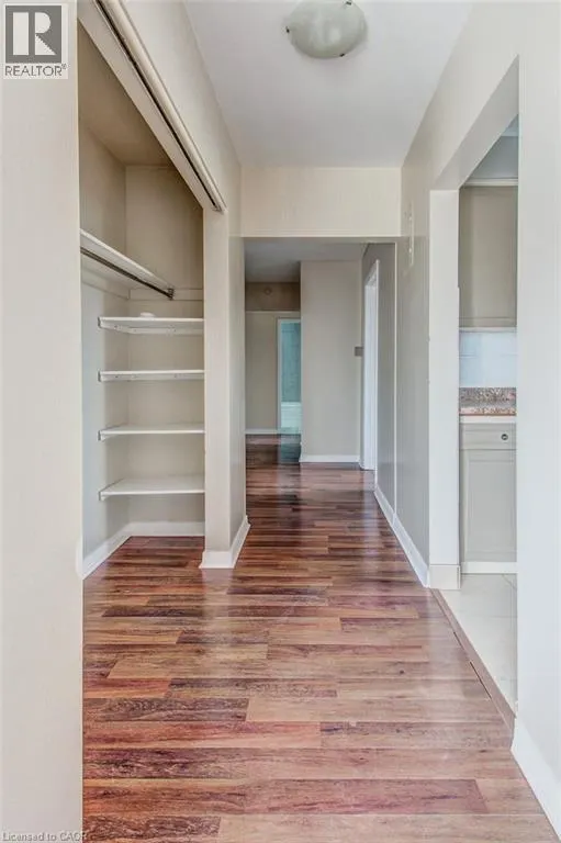 371 DALE Crescent Unit# 7, #7