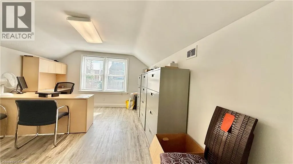 74 QUEEN Street N Unit# B, #B