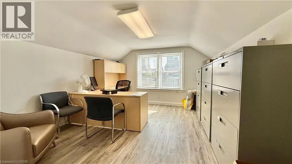 74 QUEEN Street N Unit# B, #B