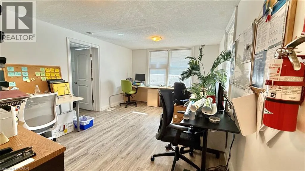 74 QUEEN Street N Unit# B, #B