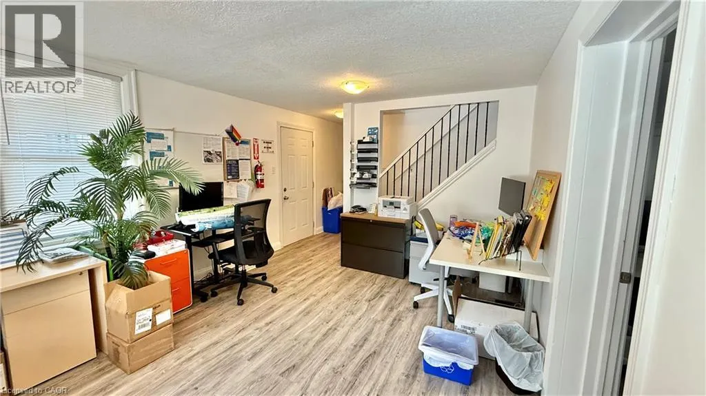 74 QUEEN Street N Unit# B, #B