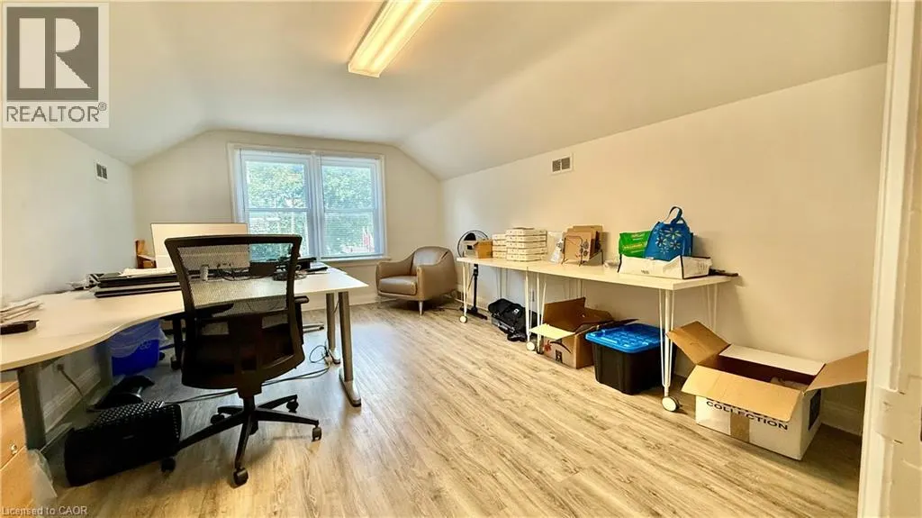 74 QUEEN Street N Unit# B, #B