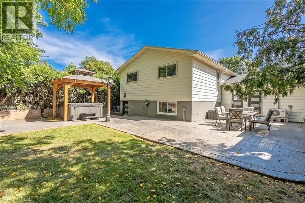 1207 RICHMOND Road