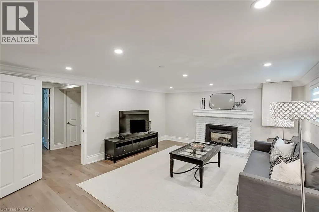 1207 RICHMOND Road