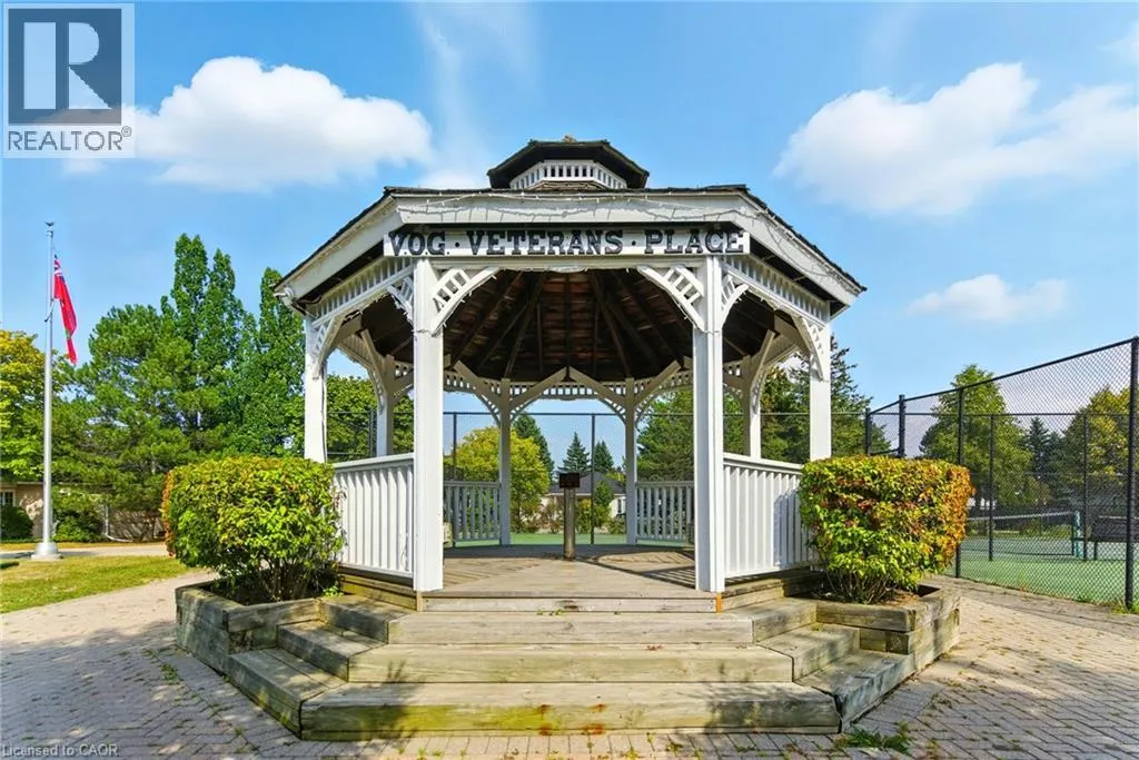 360 SILVERBIRCH Boulevard