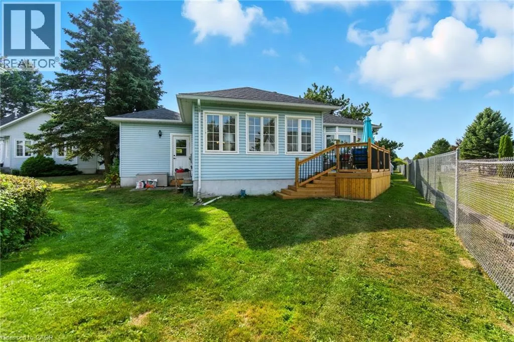 360 SILVERBIRCH Boulevard