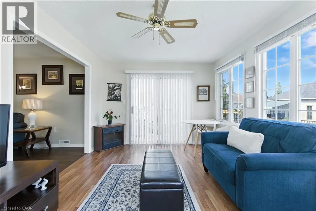 360 SILVERBIRCH Boulevard