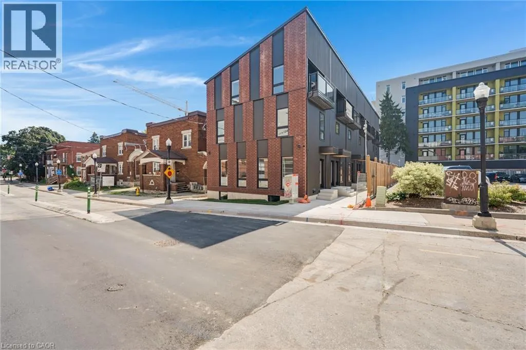 15 CEDAR Street Unit# 2, #2
