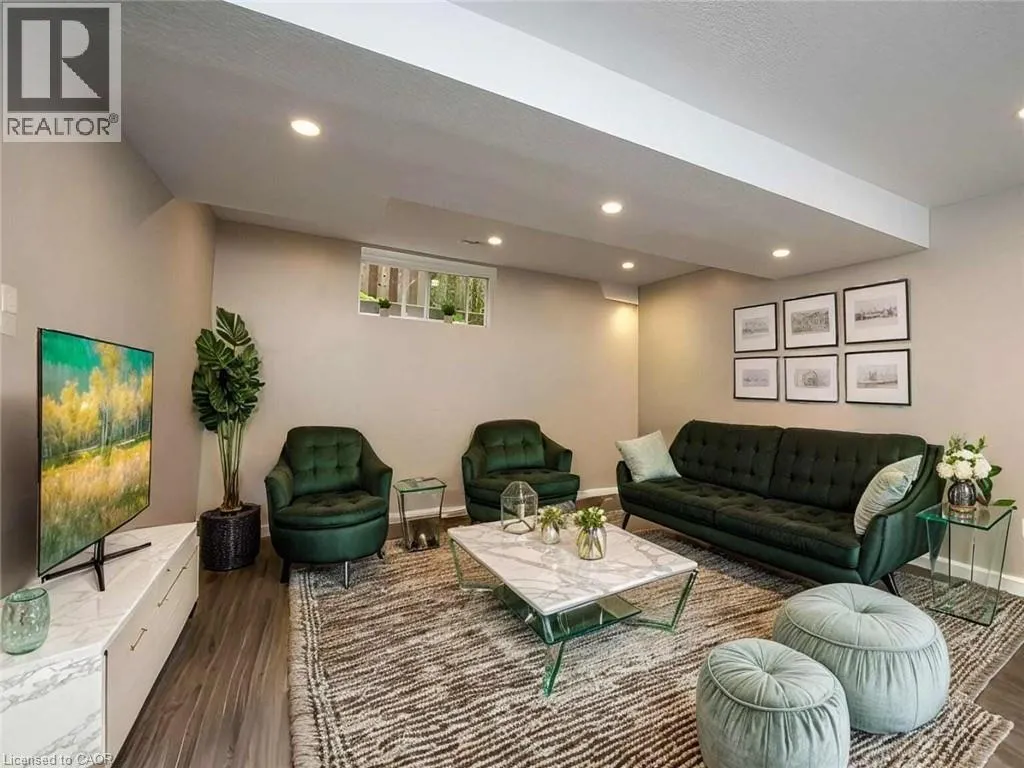 34 PEACH BLOSSOM Crescent Unit# 2, #2