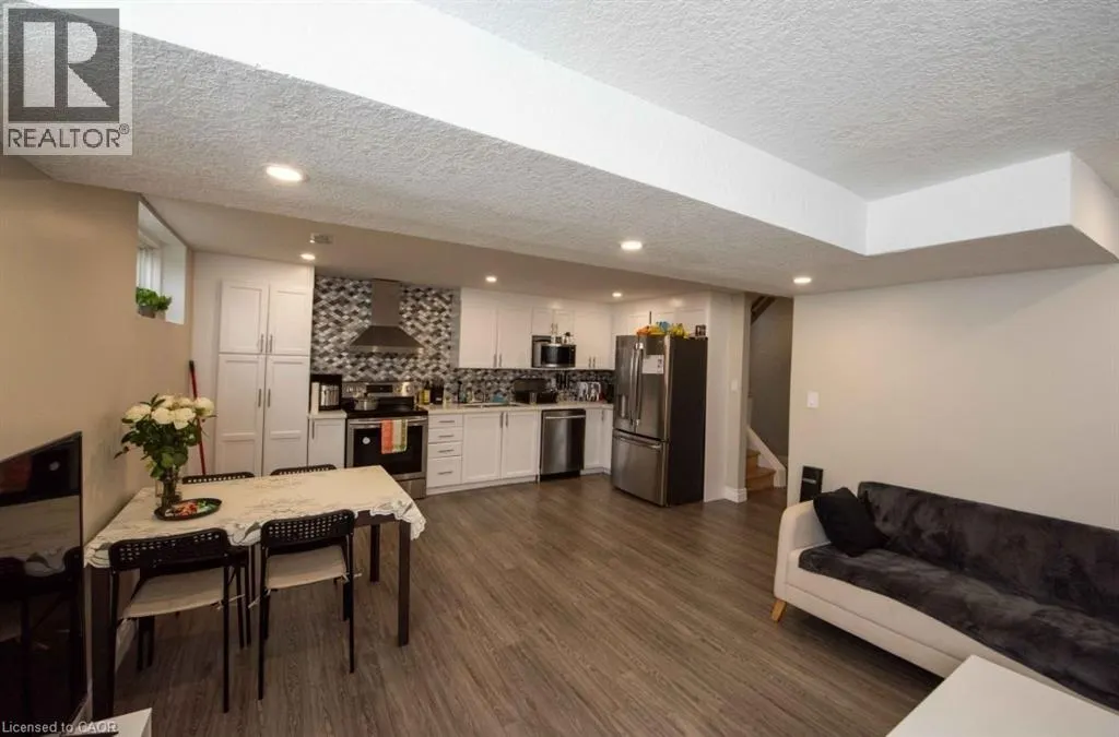 34 PEACH BLOSSOM Crescent Unit# 2, #2