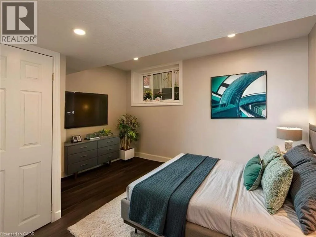 34 PEACH BLOSSOM Crescent Unit# 2, #2
