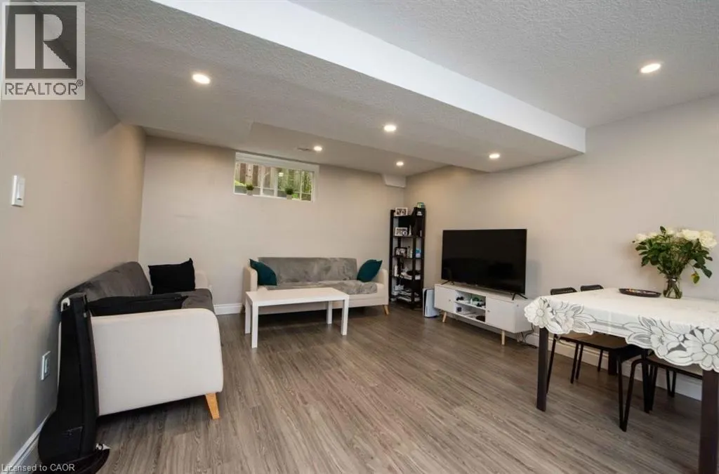 34 PEACH BLOSSOM Crescent Unit# 2, #2