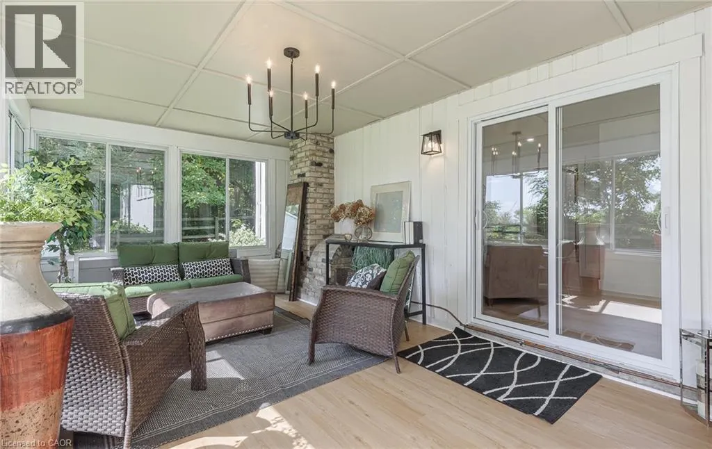 627 WOODHILL Road
