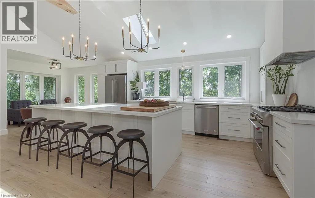 627 WOODHILL Road