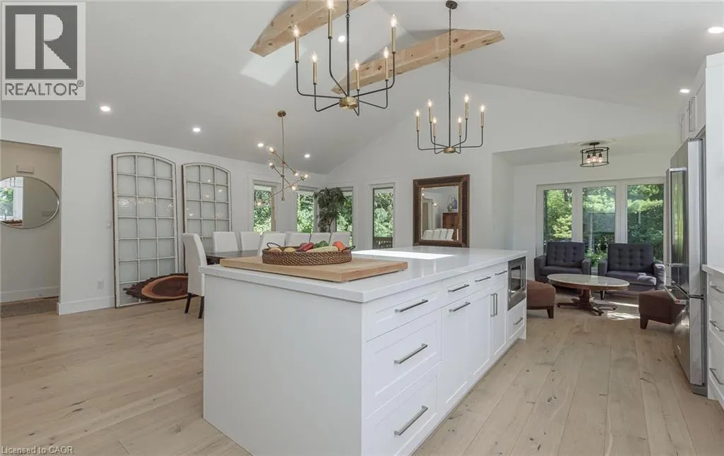 627 WOODHILL Road