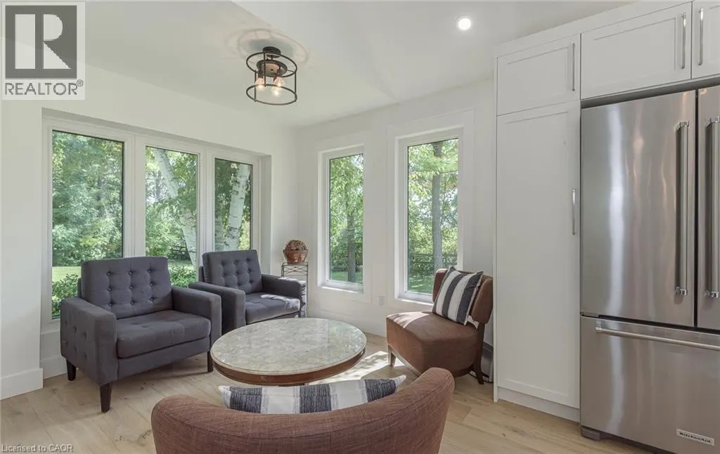 627 WOODHILL Road