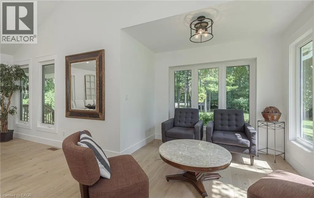 627 WOODHILL Road
