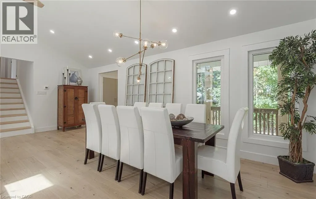 627 WOODHILL Road
