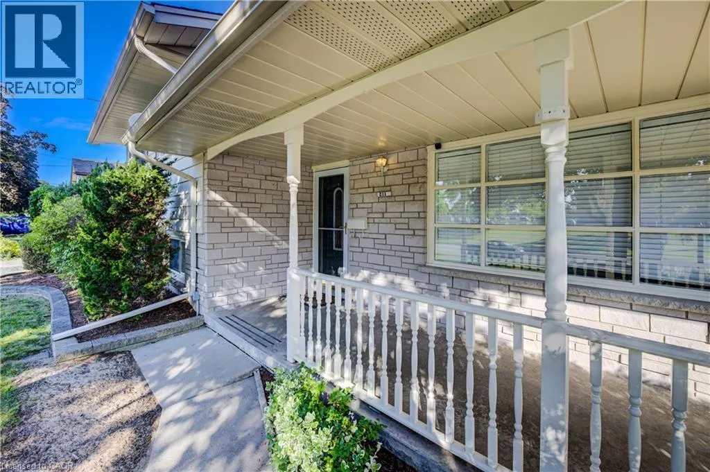211 VILLAGE Road
