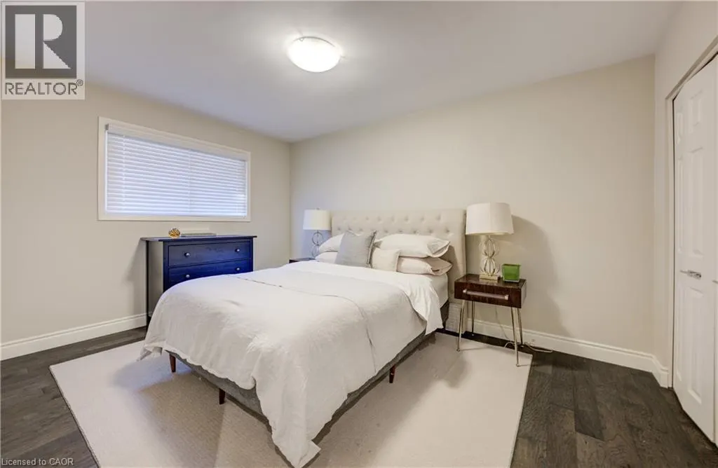 211 VILLAGE Road