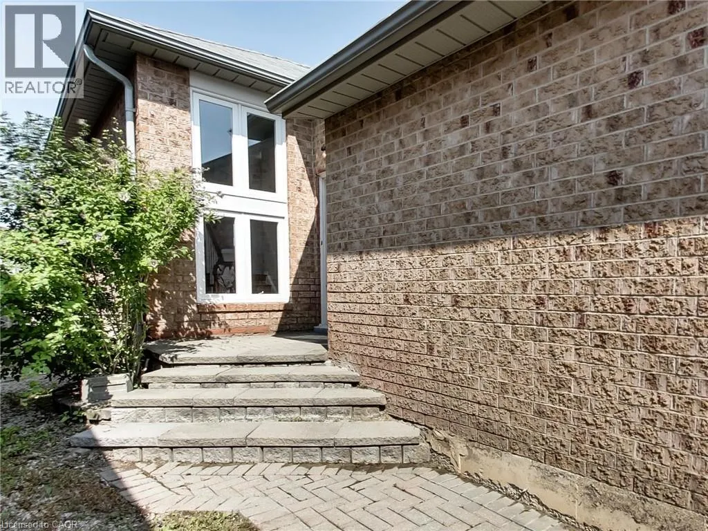 15 CARABRAM Court
