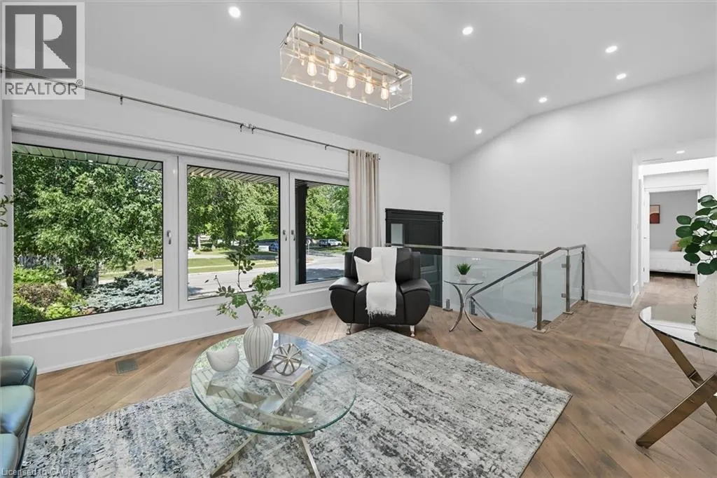 568 DYNES Road